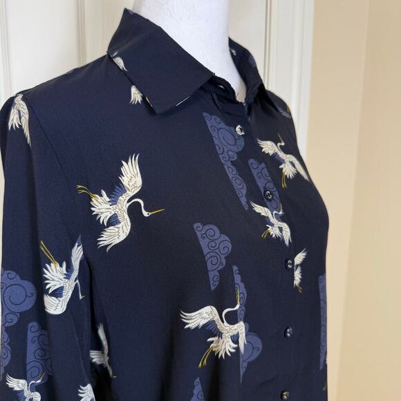 T Tahari Long Sleeve Crane Print Blouse Small/Petite Navy EUC - Picture 3 of 8